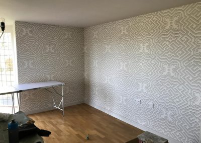 Large pattern wallpaper